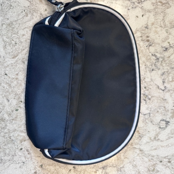 Huda Beauty Black‎ small make- up bag - Picture 2 of 5